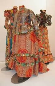 La Critique Est Aisée Et L Art Est Difficile Yinka Shonibare The Three Graces Helen Olivia Lucia Art Louise Bourgeois African