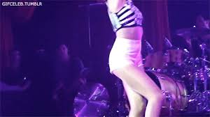 Animated gif shared by someday_believe. Selena Gomez Gifs Primo Gif Latest Animated Gifs