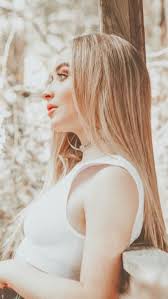 Sabrina Carpenter Lockscreens Tumblr In 2020 Sabrina Carpenter Sabrina Carpenter Style Sabrina