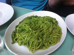 Portate a bollore abbondante acqua salata in una casseruola. Trenette Al Pesto Bild Von Osteria Da Bartali La Spezia Tripadvisor