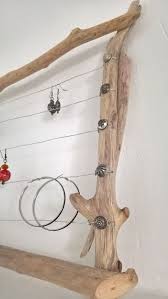 Présentoir d'expositions pour boucles d'oreilles, fait main en bois d'abesia. Support Pour Boucles D Oreilles En Bois Flotte Boucles D Oreilles En Bois Porte Bijoux En Bois Deco Bois