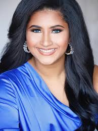 A perfect spooky morning at the Mothman Festival!