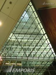 Rich details make it look good both from far distance, as well as in close up renderings. Looking Up Into The Glass Atrium Commerzbank Tower Frankfurt Am Main Image 561180 Images Emporis