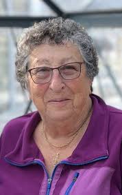 Betty Huck's Instagram, Twitter & Facebook