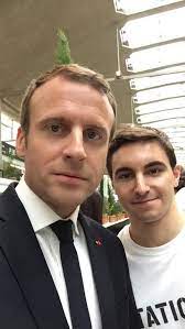 Macron Ovationne Par Les Entrepreneurs A Station F Entrepreneur Followback Startup Macron Emmanuel Macron Entrepreneur