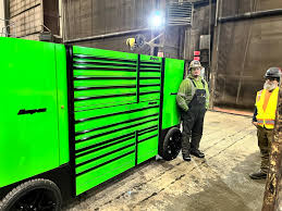 Did a little trading around and finally got my red box today!