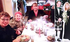 Candy and her husband kent started a homeless ministry in nashville where they put on a concert. Husband Who Was Such A Christmas Scrooge His Wife Divorced Him Daily Mail Online