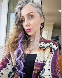 Repost @silvervixenlee ... Happy day, Silver Sisters! 🤍🌞💜 Took a lil  break off here. Life is lifing. 🥰 How are you all? I'm glad spring is  here! 🙏🌻 It's getting a teeny