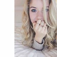 Candi Morris's Instagram, Twitter & Facebook