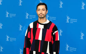 A partire dall'11 febbraio dakota johnson nei cinema con la commedia single ma non troppo. Riz Ahmed Credits His Role As Deaf Drummer For Making Him Appreciate Sound Of Silence