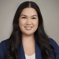 Shannon Lum's Instagram, Twitter & Facebook