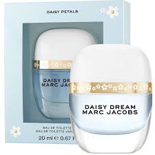 Just like the feeling of looking at a sea of daisies bathed in sunlight and shining against a perfectly blue sky, this fragrance will cheer you up whenever and wherever you are. Buy Marc Jacobs Daisy Dream Petals Eau De Toilette 20ml Online At Chemist Warehouse