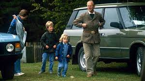 The queen's husband, a former naval officer, has been married to queen elizabeth since 1947 and is father to their four. Royal Video Prinz Philips Schonste Momente Mit Den Enkelkindern Gala De