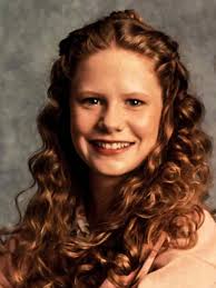 Hillary Tuck's Instagram, Twitter & Facebook