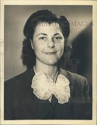 1944 Press Photo Arlene Wolf, AP-FS writer