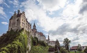 In der schweiz gibt es vier amtssprachen: Reisebericht Burg Hohenzollern Sigmaringen Und Schloss Lichtenstein