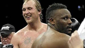 Helenius turned pro in 2008 to fight for germany's wilfried sauerland. Robert Helenius Voitti Dereck Chisoran Tuomariaanin Nyrkkeily Ilta Sanomat