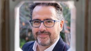 Phil González, el entrepreneur que dejó su trabajo por internet… Y creó  Instagramers