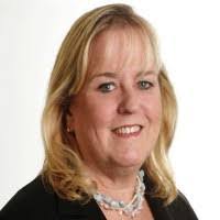 Beth Bouchard's Instagram, Twitter & Facebook