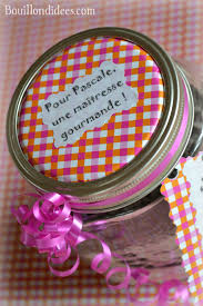 Après le café aux épices pour cathy et karen, le thé tchaï, il fallait bien que je c'est chose fait, de manière ultra simple, le petit plus étant dans les accessoires de ce kit gourmand. Cadeau Gourmand Le Kit Sos Cookies