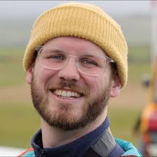 Hi ! Is anyone running power from a power bank instead of installing  individual components ? Looks very easy