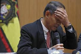 Mohamad shukri malezya ulusal üniversitesi ( ukm) sosyal bilimler lisans (onur). Tearful Malaysia Anti Graft Chief Says He Got Death Threats Witnesses Went Missing During 1mdb Probe Se Asia News Top Stories The Straits Times