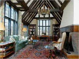 45 Awesome Tudor Style Interior Decorating Ideas Craft And Home Ideas English Tudor Homes House Styles Tudor Decor