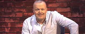 Beim free european song contest treten prominente musiker nacheinander live auf der größten internationalen bühne des abends im stefan raab liebt die europäische idee. Raab Und Prosieben Machen Free European Song Contest Dwdl De