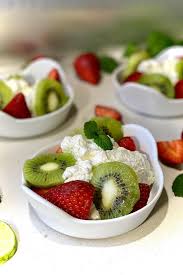 Creme Fouettee Au Brocciu Ou Brousse Et Ses Fruits Recette Recettes De Cuisine Alimentation Recettes Pour Diabetiques