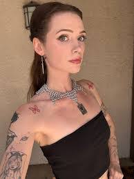 Alicia Kirkham's Instagram, Twitter & Facebook