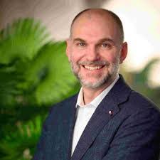 Paul Viggiano's Instagram, Twitter & Facebook