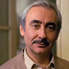 Sinemacıların özellikle şener şen çok tutuyor, bir filmde başrol oynatalım isteği, arzu film'e, ertem eğilmez'e kadar gelmiştir. Turk Kinosunun KorifeylÉ™ri KÉ™nd MuÉ™llimliyindÉ™n Boyuk SÉ™hnÉ™yÉ™