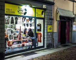 Contatta kasanova parma parma, piazza arturo balestrieri 2 con ⌚ orari, indicazioni stradali, email e dati di contatto. Joe Vinyle Store Nella Citta Parma