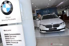 Drawing kereta buruk dan berkarat tersadai di kawasan semak samun. Cara Melukis Kereta Bmw Cara Lukis Kereta Sangat Mudah Tapi Anda Perlu Kerap Latihkan Diri Anda Untuk Melukis