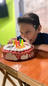 Feliz y bendecida tarde, recordando cuando éramos cipotes. Complejo  Educativo Católico Pio Xii Todavía seguimos jóvenes 😎 Iris Guillen, Ingrid  Alvarado Rosa, Alex Deras, Lourdes Merino, Erica Guerra, Blanca Pocasangre  de Escobar,