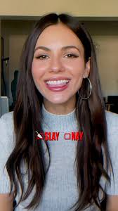 Now that, my friend, is a shared moment.” Ben Affleck, Joey Lauren Adams,  and Jason Lee star in Chasing Amy,