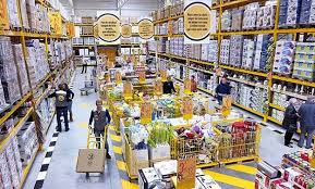 Créé en août 2003, ce concept est fortement inspiré d'enseignes de distribution américaines et européennes low cost (ex. Electro Depot Recrute 250 Personnes Par An Regionsjob