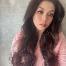 What do you see in this photo? . . Can you feel the intensity behind her  gaze or the ferocity she exudes with her pose? . . What you don't is her