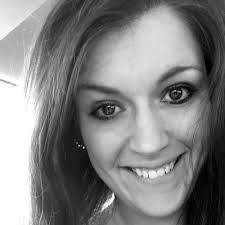 Amanda Edmonds (@M4ndy5ue)