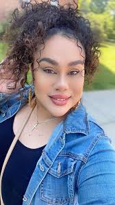 Who is it? Who is it? There you stand with your LA tan, and Your New York  walk and your New York talk....