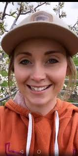 Seeking late night talks and honest hearts