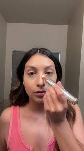 Contouring 101: Essential Makeup Techniques for Beginners