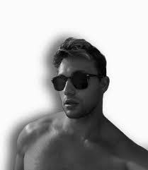 Hunter Christian's Instagram, Twitter & Facebook