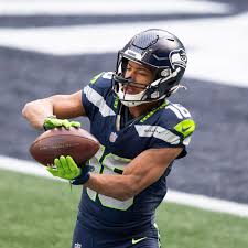 — tom brady might have won super bowl lv mvp, but patrick mahomes finished on top in another battle. Two Seahawks One Free Agent Make First Night Of Nfl S Top 100 List Field Gulls