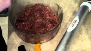 Use a bowl and pour the onion powder, brown sugar, pepper, salt, and garlic powder together. Chuck S Easy Beef Jerky From Ground Beef Youtube