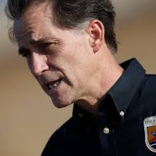 Ex wildlife chief: Trump rule could kill billions of birds