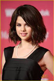 Selena Gomez Google Images Selena Gomez Hair Short Wavy Hair Short Hair Styles
