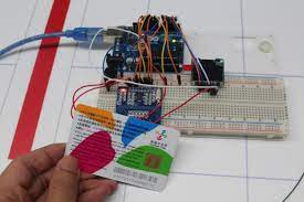 大拇指教室/程式設計/樂高積木/ - 自造者運動風潮的主角— Arduino