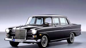 1961 Mercedes Benz W110 Is A Demonstration Of European Manufacturing Becoming Drawn Into The American Ideology Of Design Oldtimers Mercedes Auto S En Motoren
