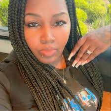 Sarah Nevitt's Instagram, Twitter & Facebook